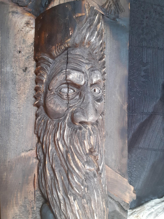 Odin -  håndskåret rustikk veggdekorasjon