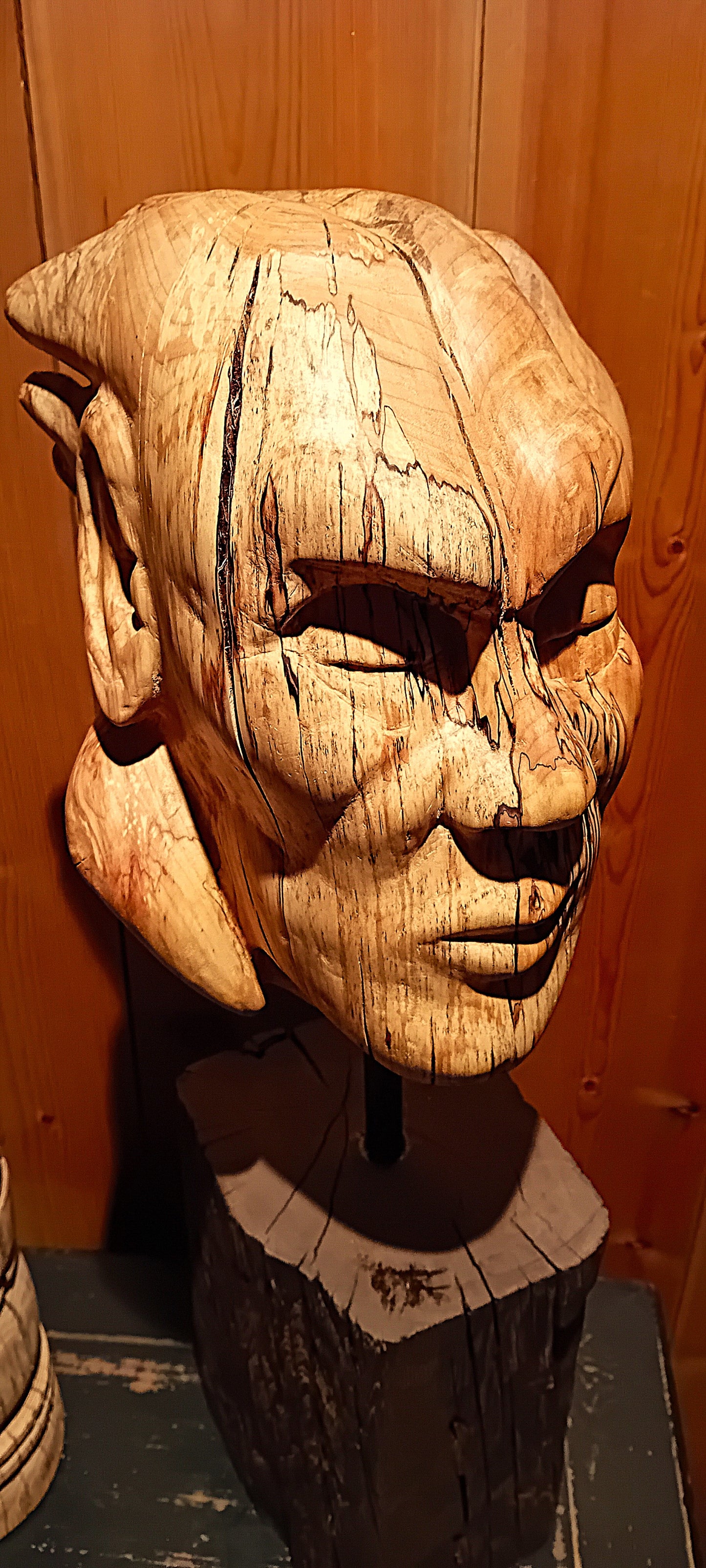 Søvnheimspeil - Skulptur av bjørkeknute