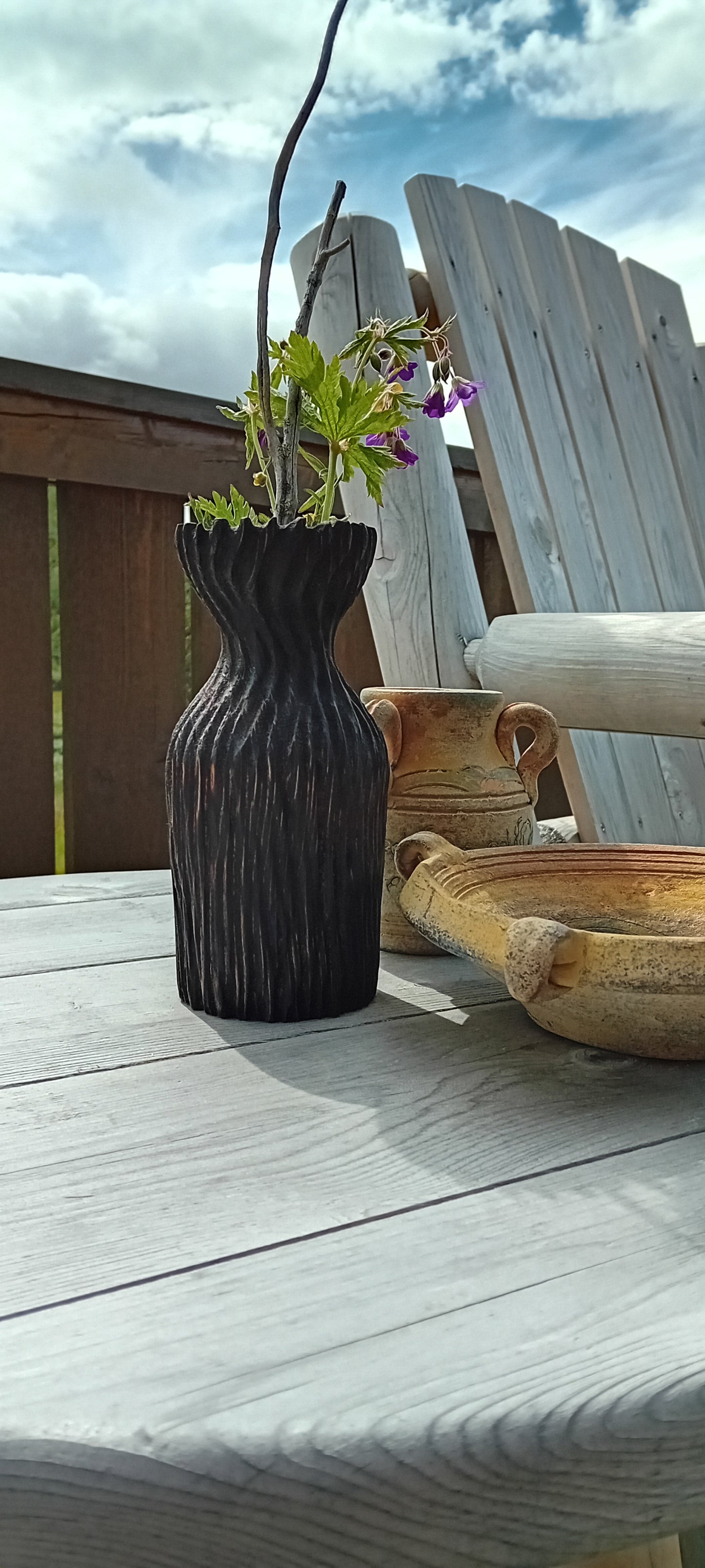 Hånddreid Blomsterpotte med Unike Detaljer