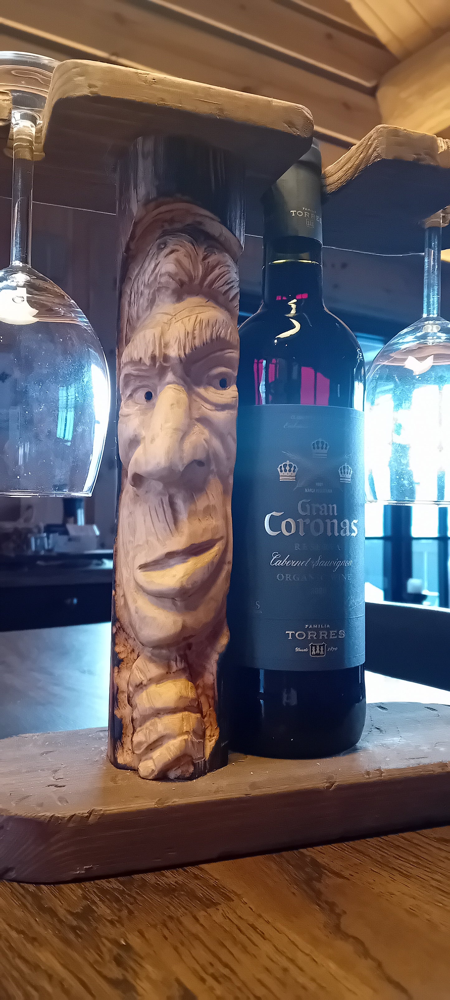 Roar "The Butler" Vin caddy