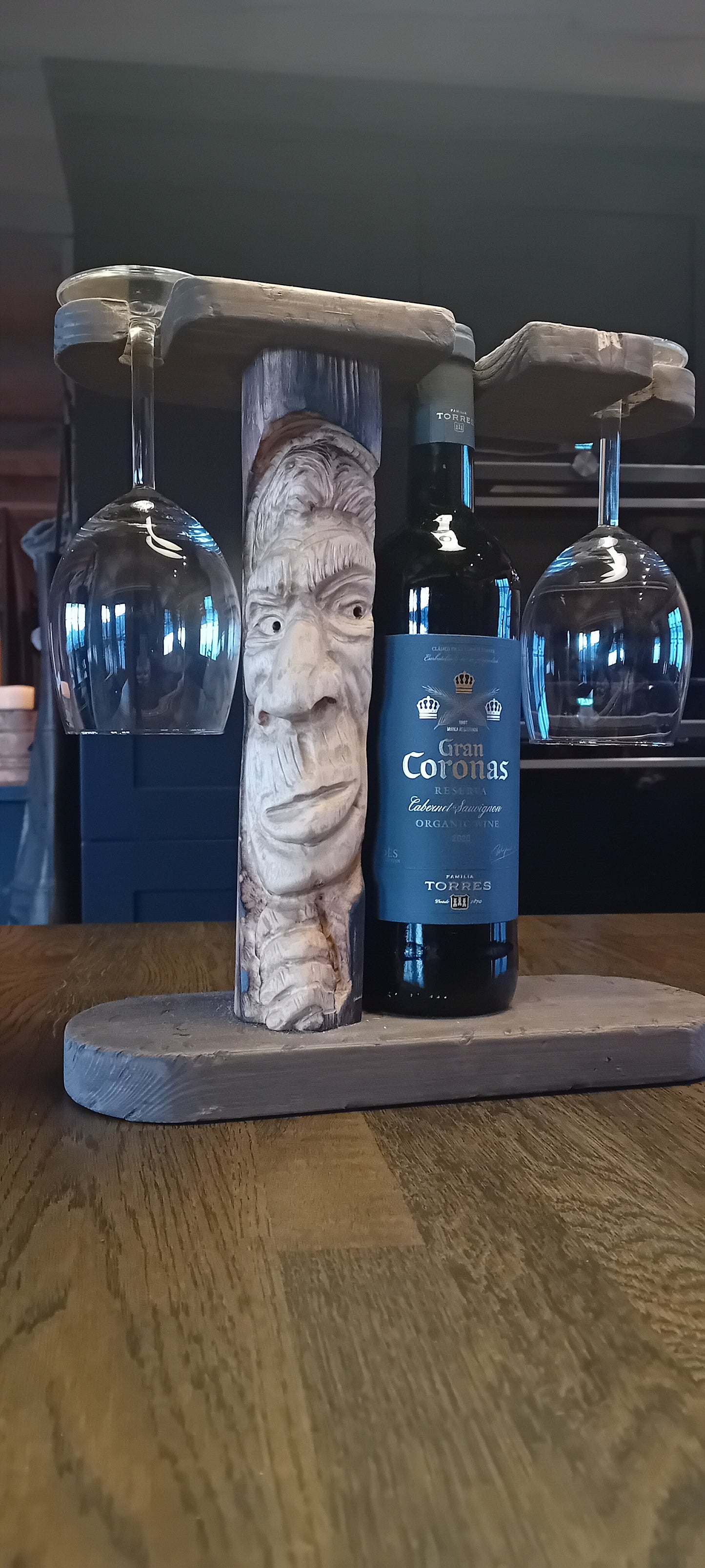 Roar "The Butler" Vin caddy