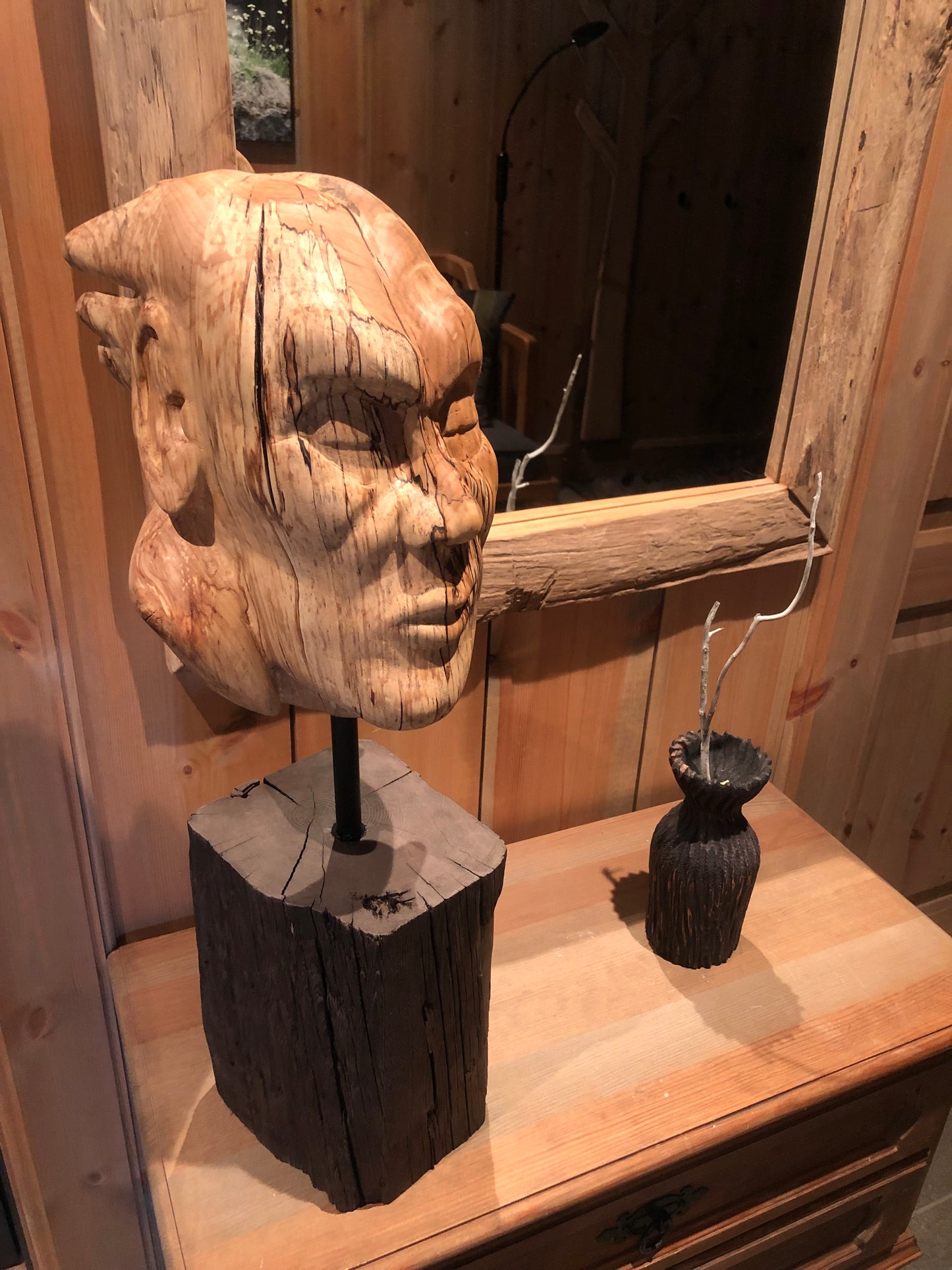 Søvnheimspeil - Skulptur av bjørkeknute